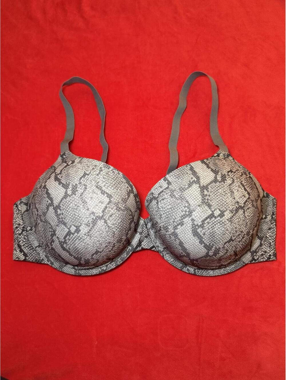 NWOT Skims Fits Everybody TShirt Bra Color Grey Snake Print Size 40D